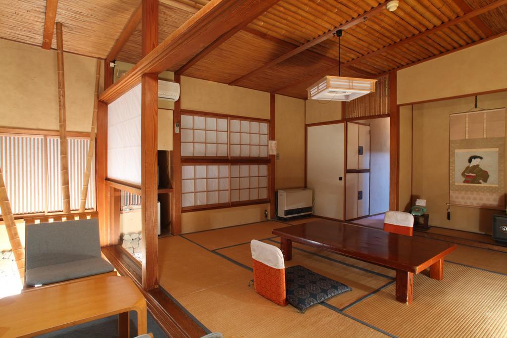 Hatsunoyu Yamanouchi  Quarto foto